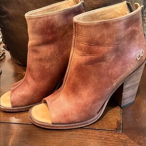 BED|STU Brown Leather Peep-Toe Heeled Boots